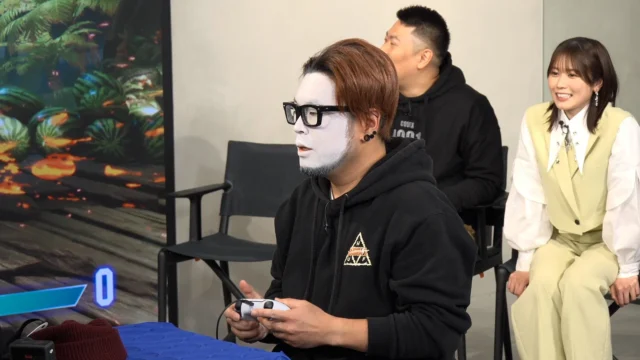 団長が「ストリートファイター6」の対戦中に笑顔を見せる