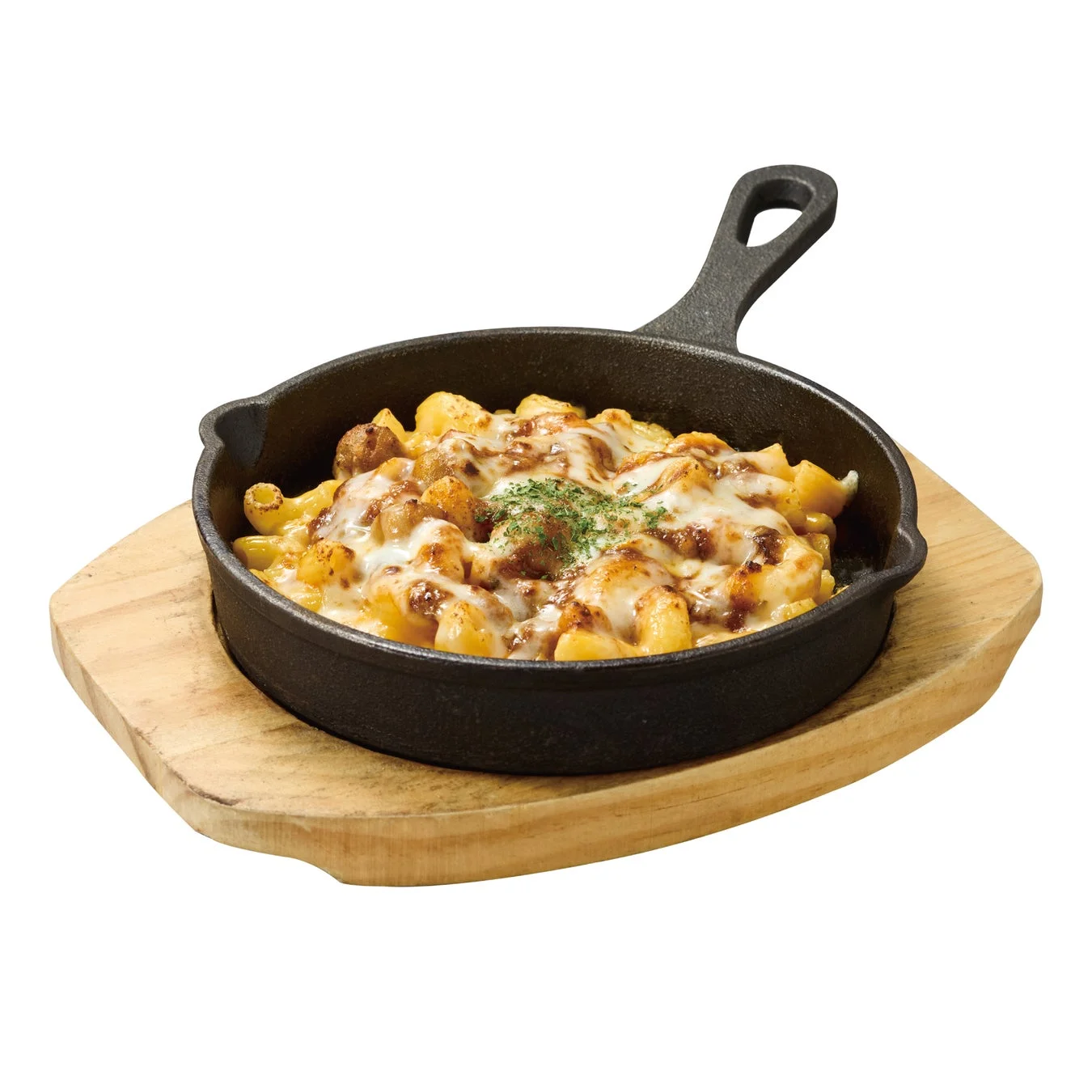 スキレットに入ったピリ辛なマッケンチリチーズの料理写真