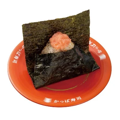 かっぱ寿司の「香ばし炙りおにぎり～たらこのせ～」。海苔で包まれ、上にたらこが乗っている。
