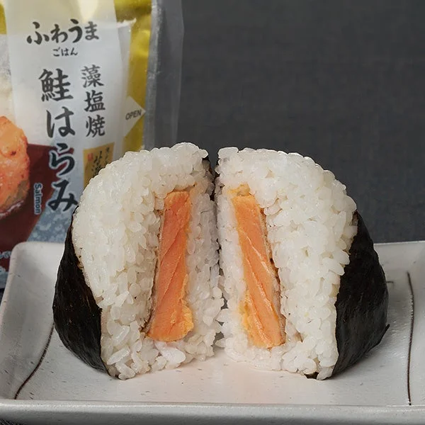 鮭はらみおむすびの断面写真